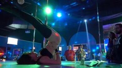 JennaHaze Onlyfans Pole Dance Stream Video