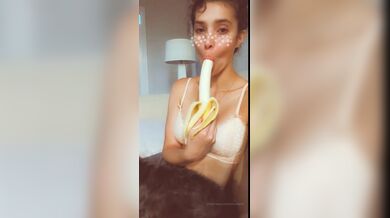 CinCinBear Banana Tease Onlyfans Premium Video