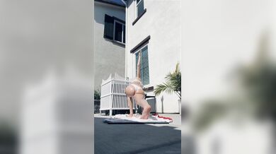 moremolly Outside Yoga Video Onlyfans