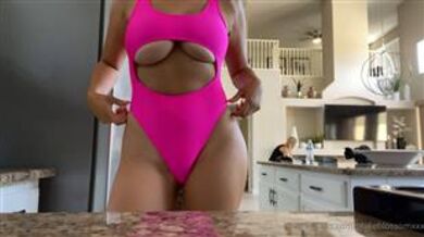 BlakeBlossomXXX Pink Hot Bikini Video Onlyfans
