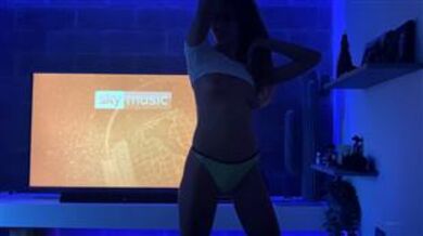 MrRoberta Boobs Dance Video Onlyfans