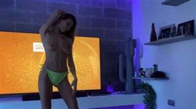 MrRoberta Topless Show VIdeo Onlyfans