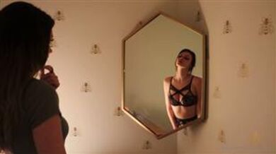 Izzy Mirror Mirror Onlyfans Video
