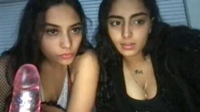 breezy6908 Chaturbate GirlGirl Video