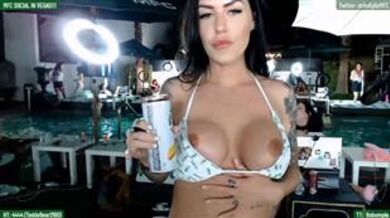 itskylie Public Boobs Show mfc