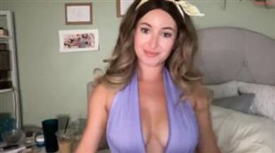 laylaa101 Chaturbate Boobs Flash