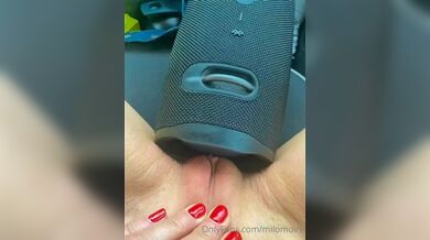 milomoire Speaker Pussy Vibe Onlyfans