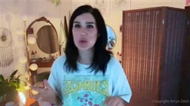 arryn Onlyfans Outfits Show