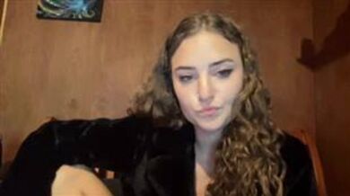 mysticgirl333 mfc Lick Nipple Video