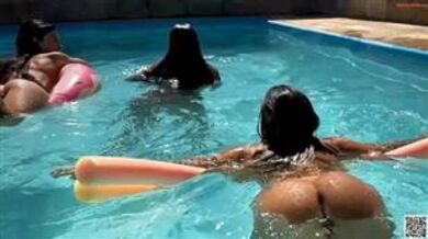 one_more_cum Pool Party Asses Chaturbate