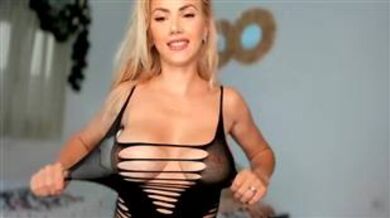 vivianishere Outfit Sexy Video mfc