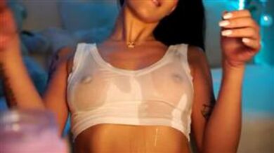 naomii18 Boobs Wet Show mfc