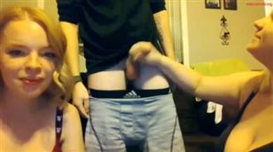 fall_flowers Chaturbate Threesome Blowjob Video