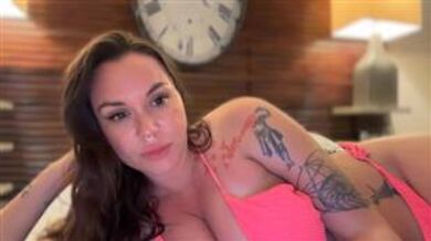 taylorvaughan mfc Bikini Show