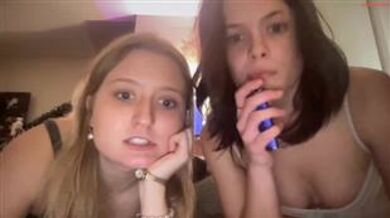 irresistibelle8 Chaturbate Friends Naked Strip