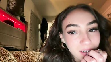 thestormii Chaturbate New Camgirl Play with Boobs