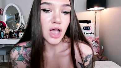 sashanels Tits Flash & Pillow Grinding Streamate