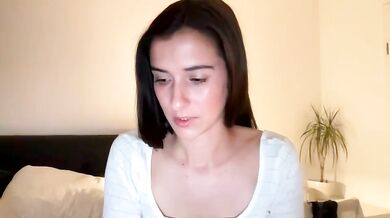 la_belle_francaise Chaturbate New Sweet Camgirl Nipslip