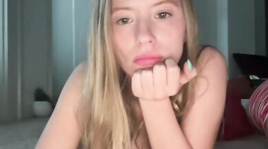 kittyscarlett18 Chaturbate Teen Flash Tits