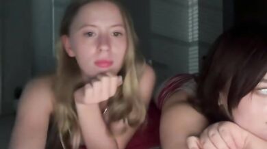 kittyscarlett18 Chaturbate Teen Flash Tits