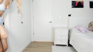 ariah_is_blonde Slim Teen Cam Chaturbate