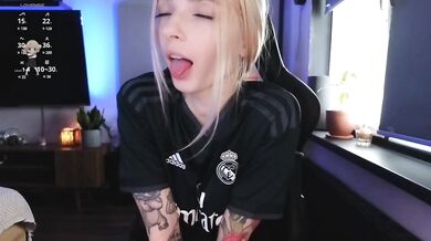 baby_gopn1k Chaturbate Naked Strip Video