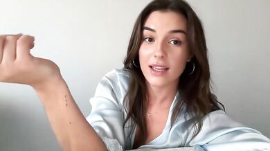 Parisbabyxox Pillow Grind Naked Chaturbate