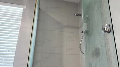 parisbabyxox Naked Shower & Bath Chaturbate