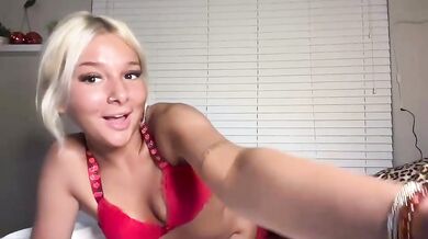 zoegabrielle Chaturbate Handbra Tease & Ass Show