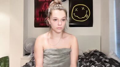 jessicapearsons Cream Nipples & Wet Shirt Chaturbate