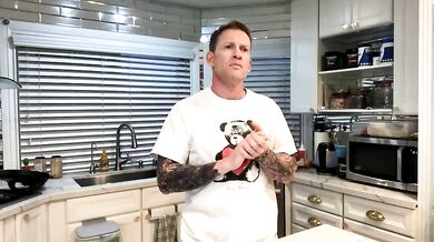 Sammyravenwood Blowjob in Kitchen Chaturbate