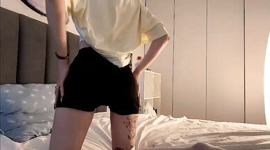 ellie_hollow Chaturbate New Camgirl Show Firm Boobs