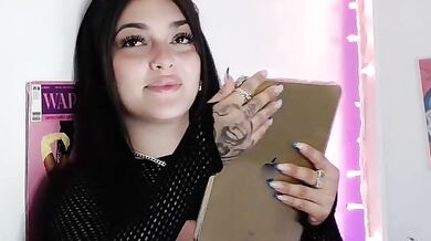 little-j Squirt Cumshow with Vibrator Flirt4free