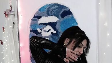 little-j Squirt Cumshow with Vibrator Flirt4free