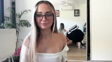 luvlivvyy Nipslip Falling Baggy Shirt Chaturbate
