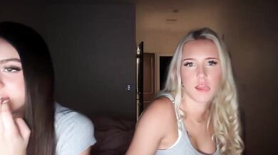 cassiemaee Ass Bend Over with Stellapearl Chaturbate