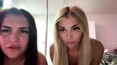 cherrybabexo Chaturbate Friends Cam Stream