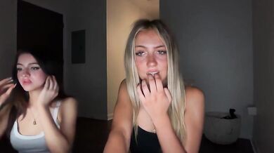 chloeros3e Shy Teen Camgirl with Stellapearl Chaturbate