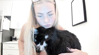 ariah_is_blonde Camshow Video Chaturbate