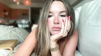 daisyyblake Naked Strip Tight Pussy Chaturbate