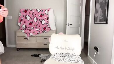 lilbbyliv Pussy Show in Doggy & Tits Chaturbate