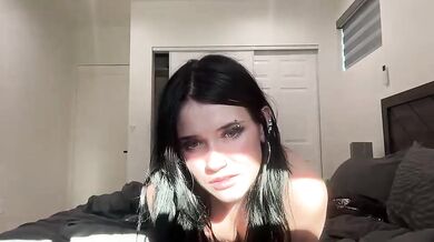 Sophieeefox Chaturbate Friends Strip Naked in End