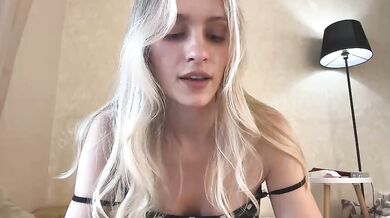 fflloowweerr Chaturbate Young Blonde Boobs Show