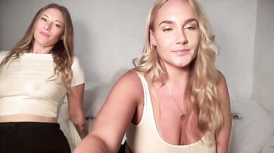 Swedish_candii Chaturbate Friends Wet Shirt Show