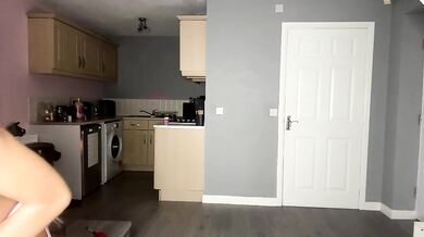 itsmelolax Topless Handbra Tease & Outfits Show Chaturbate