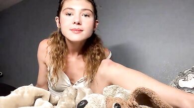 lil_luca Chaturbate Naked Strip