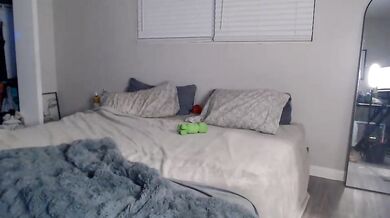 zoeemonroe Topless & Show Pussy Chaturbate