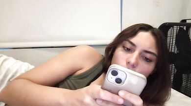 bbypiamia Chaturbate New Camgirl Flash Pussy & Tits