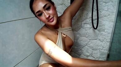 teleaevansss Shower in Dress Chaturbate