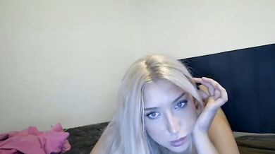 madiexcuslive Toy Pussy Play Naked Chaturbate